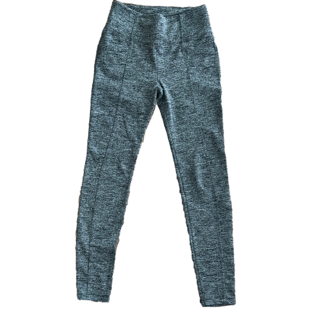 Athleta: Black and White Patterned Leggings: Size Small